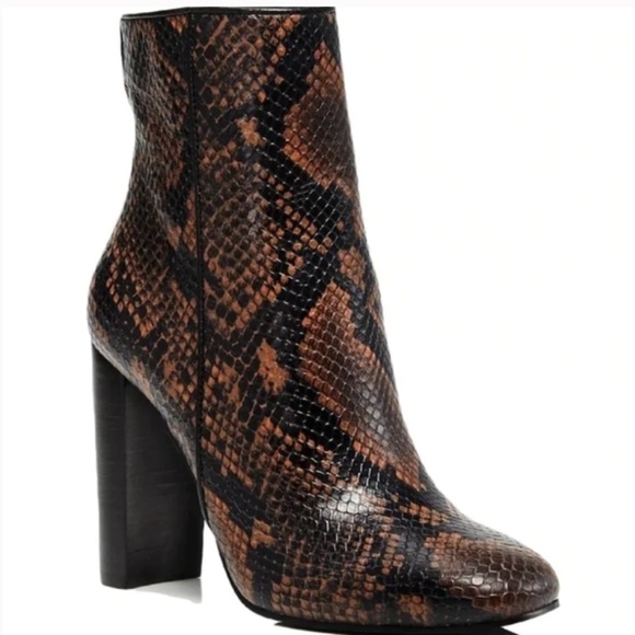 Shoes - New Leather Snakeskin Boots size 7